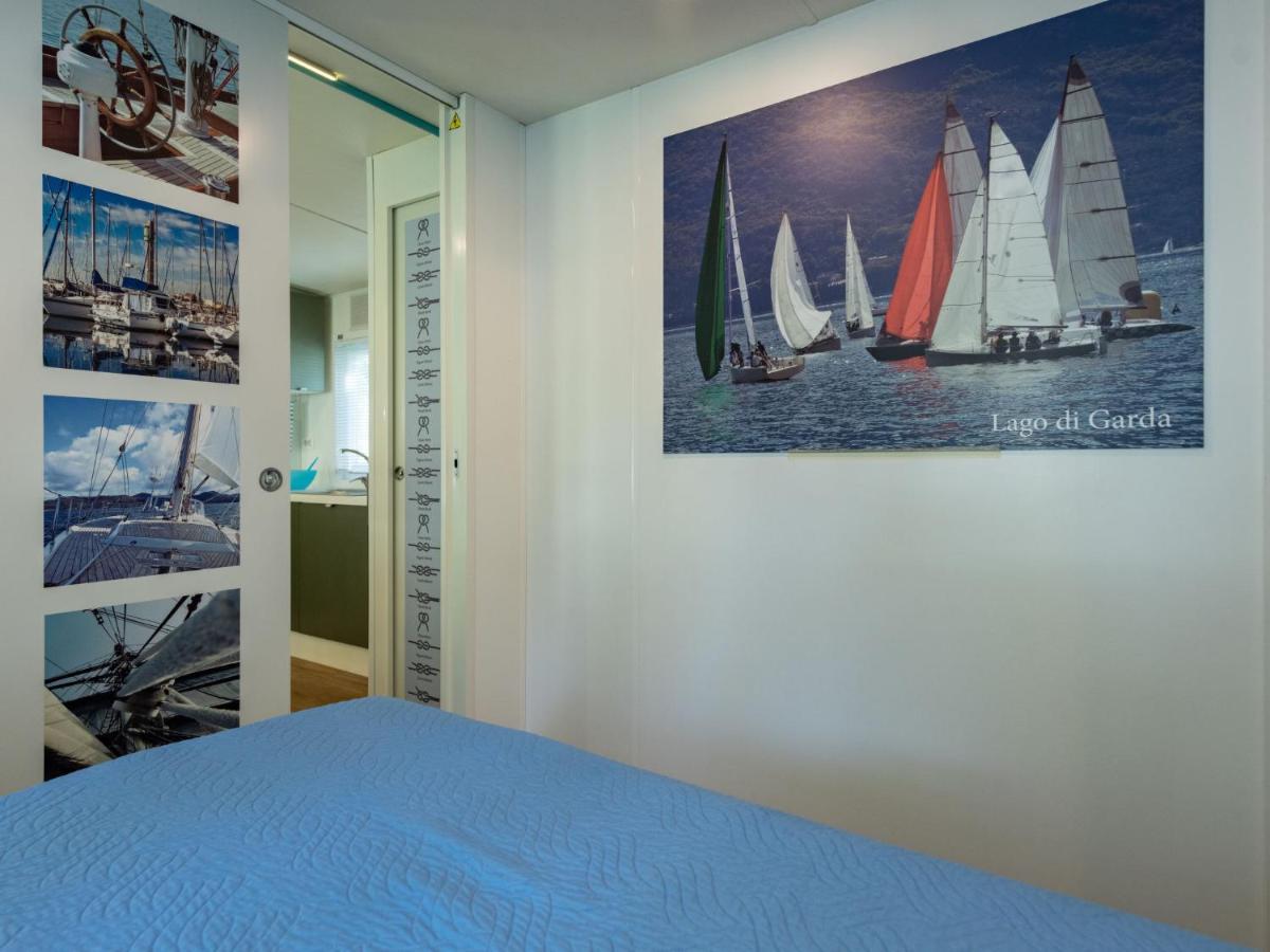 Holiday Home Garda Blue By Interhome Ривольтелла Экстерьер фото